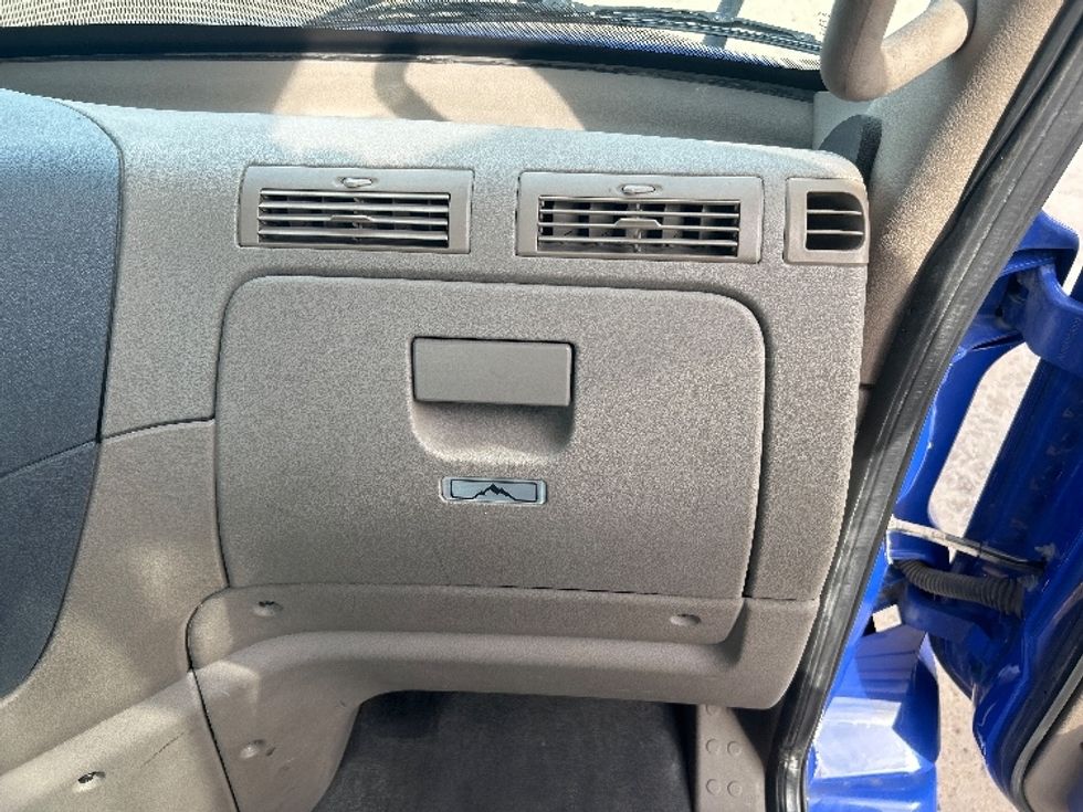 Day Cab Tractor-Heavy Duty Tractors-Freightliner-2020-Cascadia 11364ST-Oklahoma City-OK-651,061\n\t\tmiles-$ 29,500 - Image 13