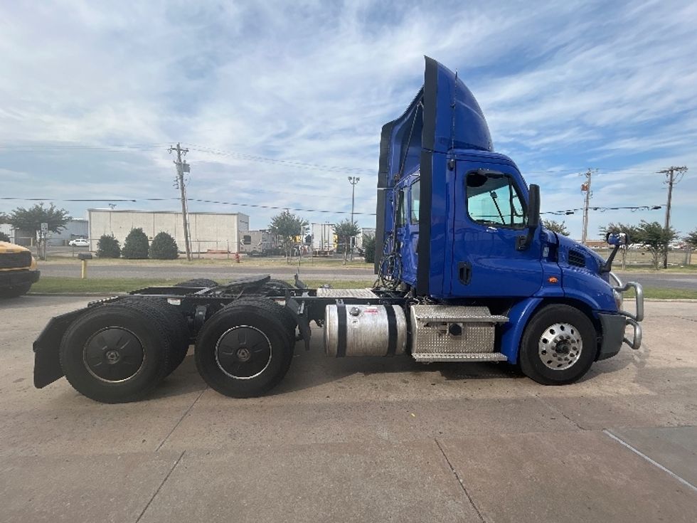 Day Cab Tractor-Heavy Duty Tractors-Freightliner-2020-Cascadia 11364ST-Oklahoma City-OK-651,061\n\t\tmiles-$ 29,500 - Image 8