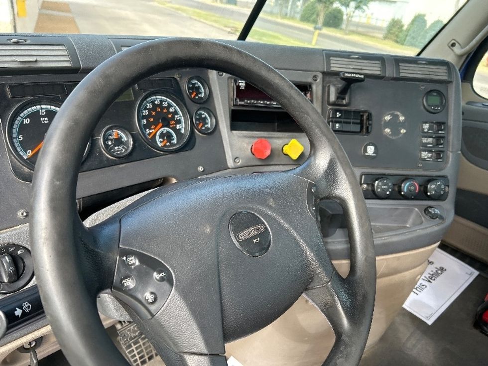 Day Cab Tractor-Heavy Duty Tractors-Freightliner-2020-Cascadia 11364ST-Oklahoma City-OK-664,924\n\t\tmiles-$ 29,500 - Image 11