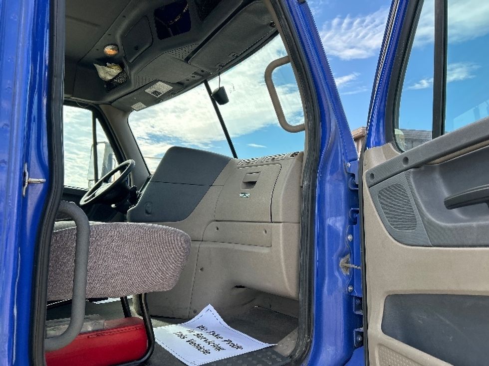 Day Cab Tractor-Heavy Duty Tractors-Freightliner-2020-Cascadia 11364ST-Oklahoma City-OK-664,924\n\t\tmiles-$ 29,500 - Image 12