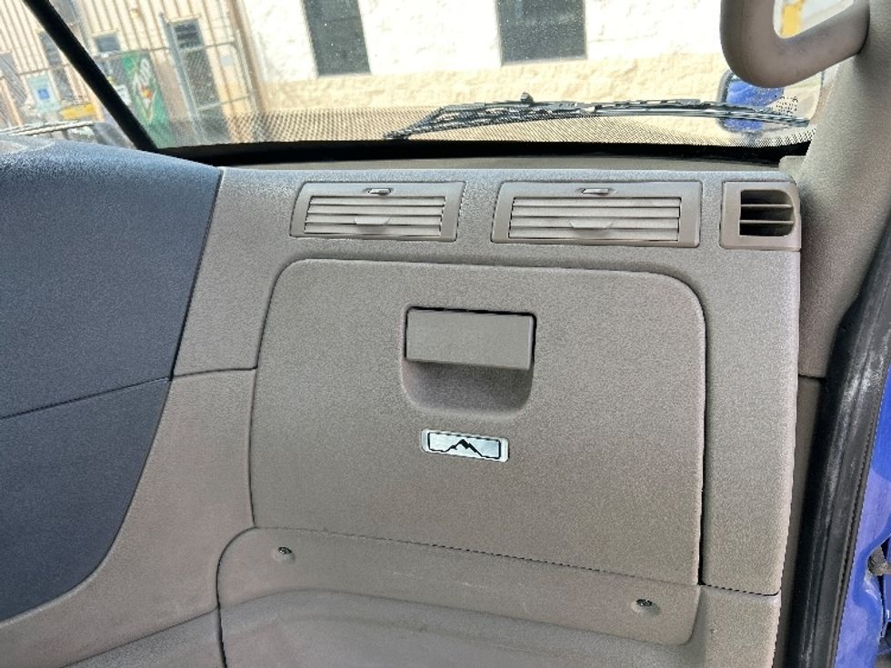 Day Cab Tractor-Heavy Duty Tractors-Freightliner-2020-Cascadia 11364ST-Oklahoma City-OK-664,924\n\t\tmiles-$ 29,500 - Image 13