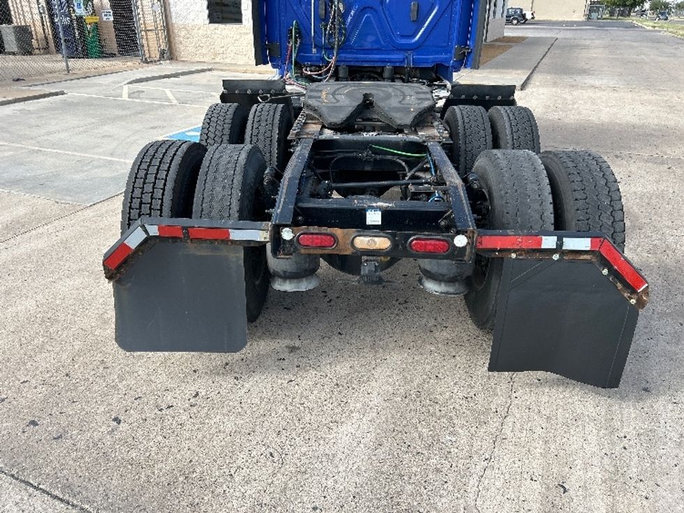 Day Cab Tractor-Heavy Duty Tractors-Freightliner-2020-Cascadia 11364ST-Oklahoma City-OK-664,924\n\t\tmiles-$ 29,500 - Image 6