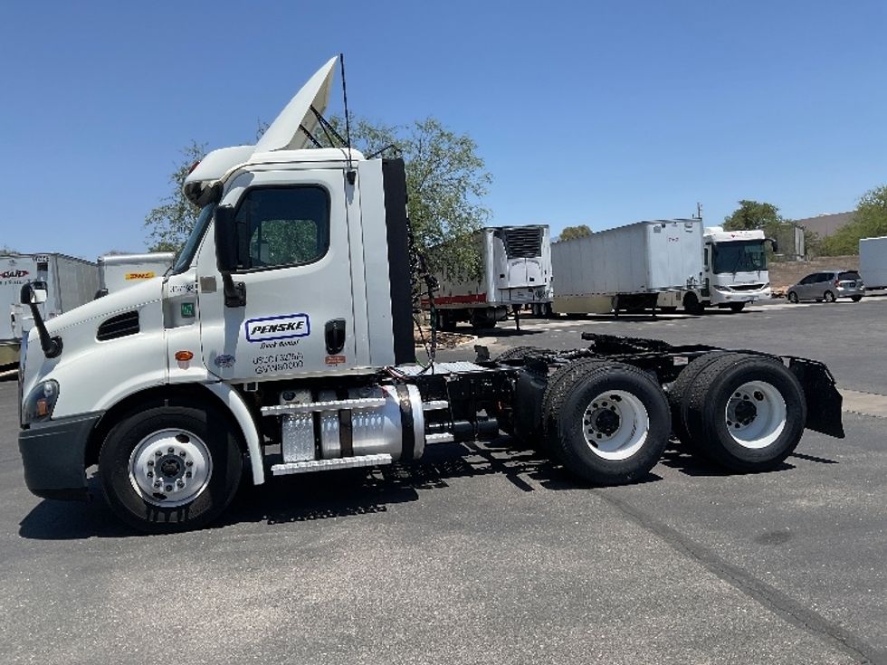 Day Cab Tractor-Heavy Duty Tractors-Freightliner-2020-Cascadia 11364ST-Phoenix-AZ-247,961\n\t\tmiles-$ 42,250 - Image 4