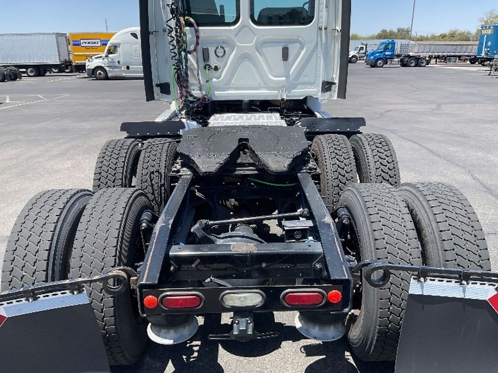 Day Cab Tractor-Heavy Duty Tractors-Freightliner-2020-Cascadia 11364ST-Phoenix-AZ-247,961\n\t\tmiles-$ 42,250 - Image 6