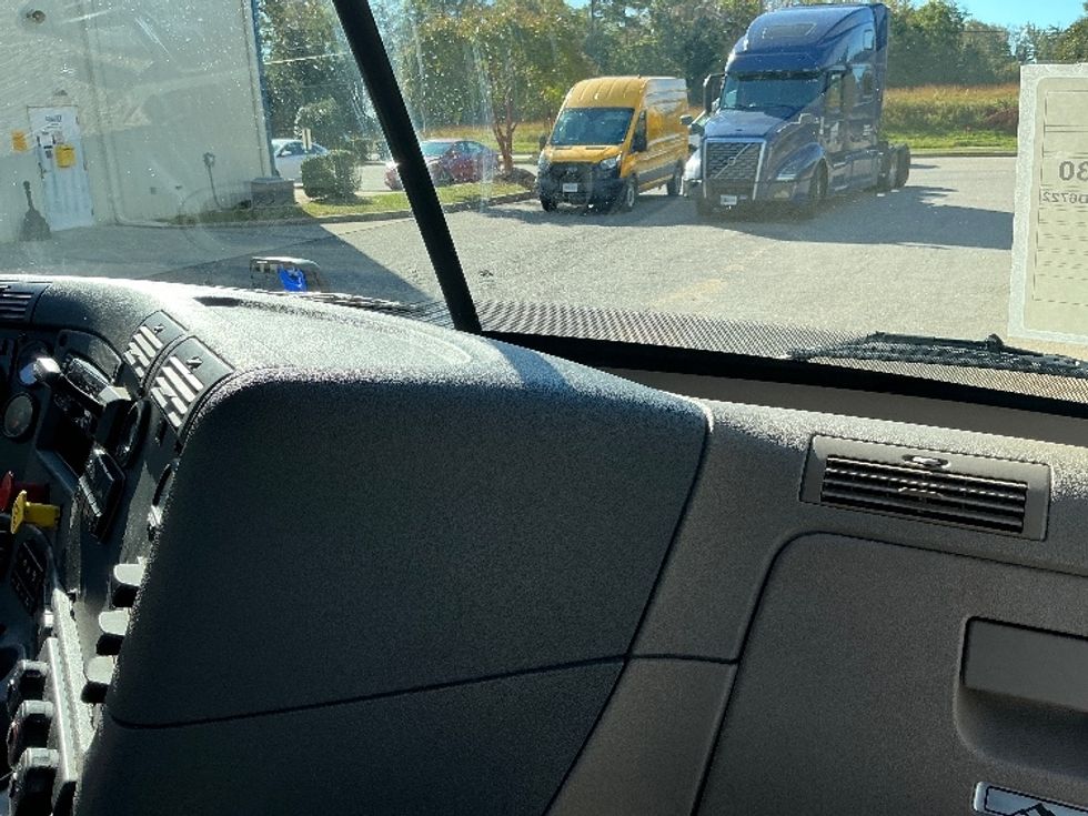 Day Cab Tractor-Heavy Duty Tractors-Freightliner-2020-Cascadia 11364ST-Prince George-VA-348,525\n\t\tmiles-$ 47,500 - Image 13