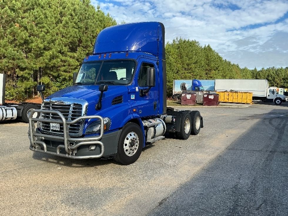 Day Cab Tractor-Heavy Duty Tractors-Freightliner-2020-Cascadia 11364ST-Prince George-VA-348,525\n\t\tmiles-$ 47,500 - Image 3
