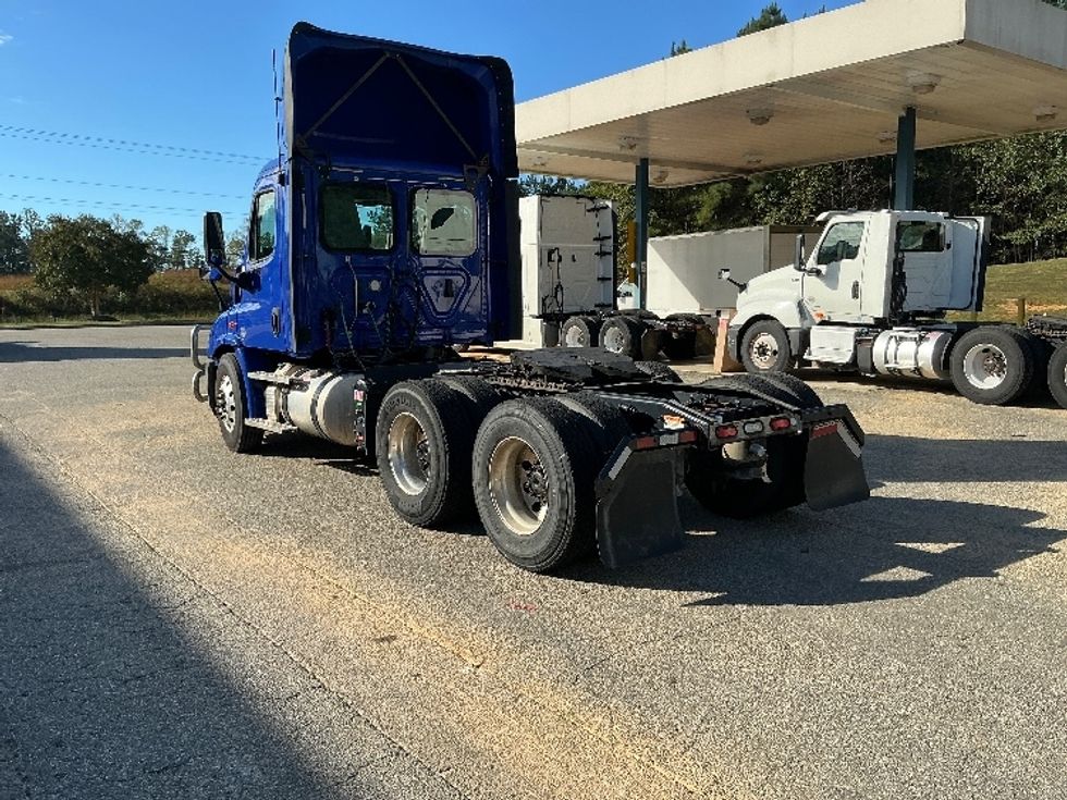 Day Cab Tractor-Heavy Duty Tractors-Freightliner-2020-Cascadia 11364ST-Prince George-VA-348,525\n\t\tmiles-$ 47,500 - Image 5