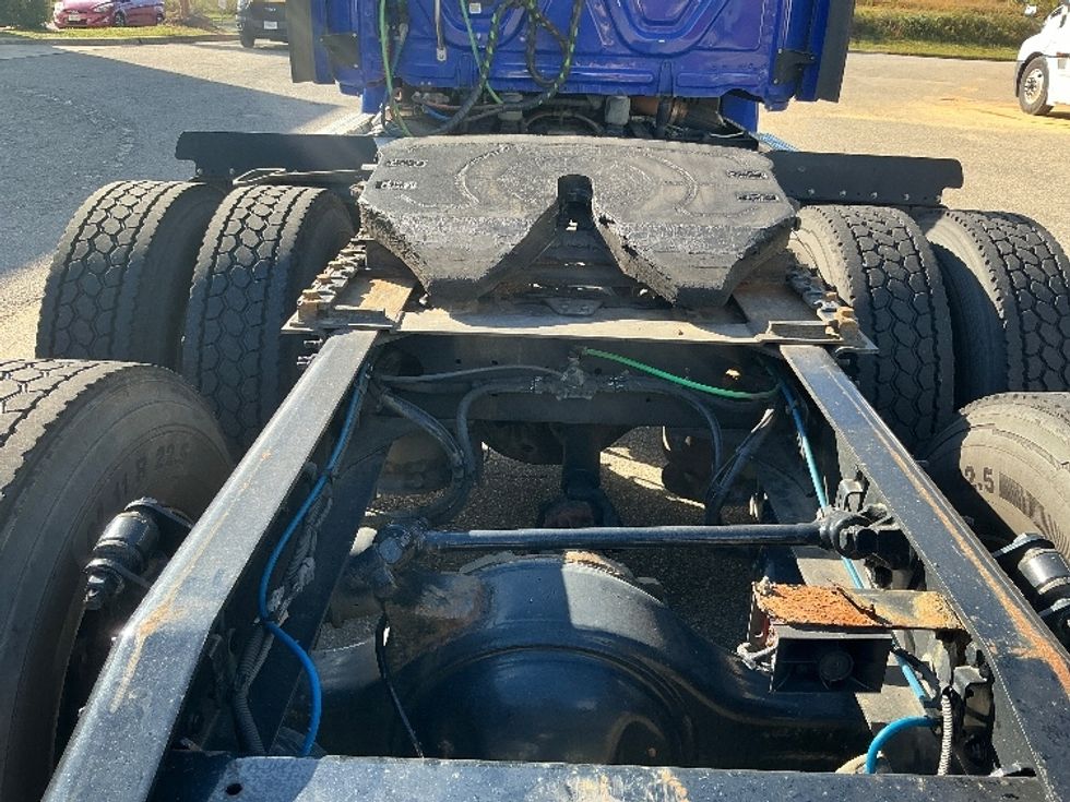 Day Cab Tractor-Heavy Duty Tractors-Freightliner-2020-Cascadia 11364ST-Prince George-VA-348,525\n\t\tmiles-$ 47,500 - Image 6