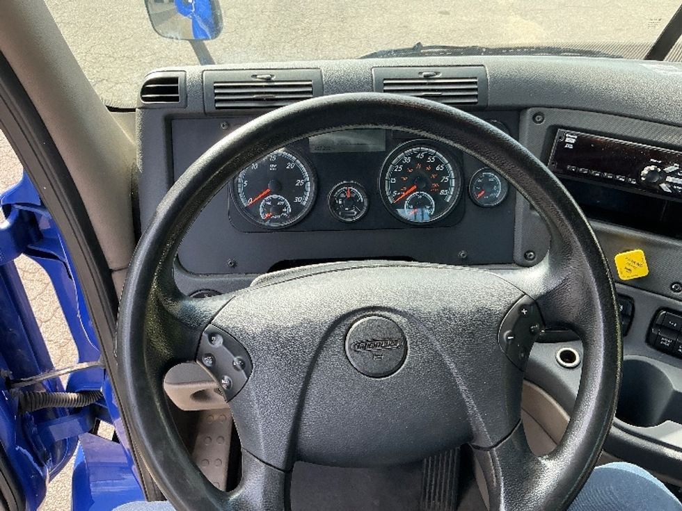 Day Cab Tractor-Heavy Duty Tractors-Freightliner-2020-Cascadia 11364ST-Prince George-VA-357,257\n\t\tmiles-$ 47,000 - Image 11