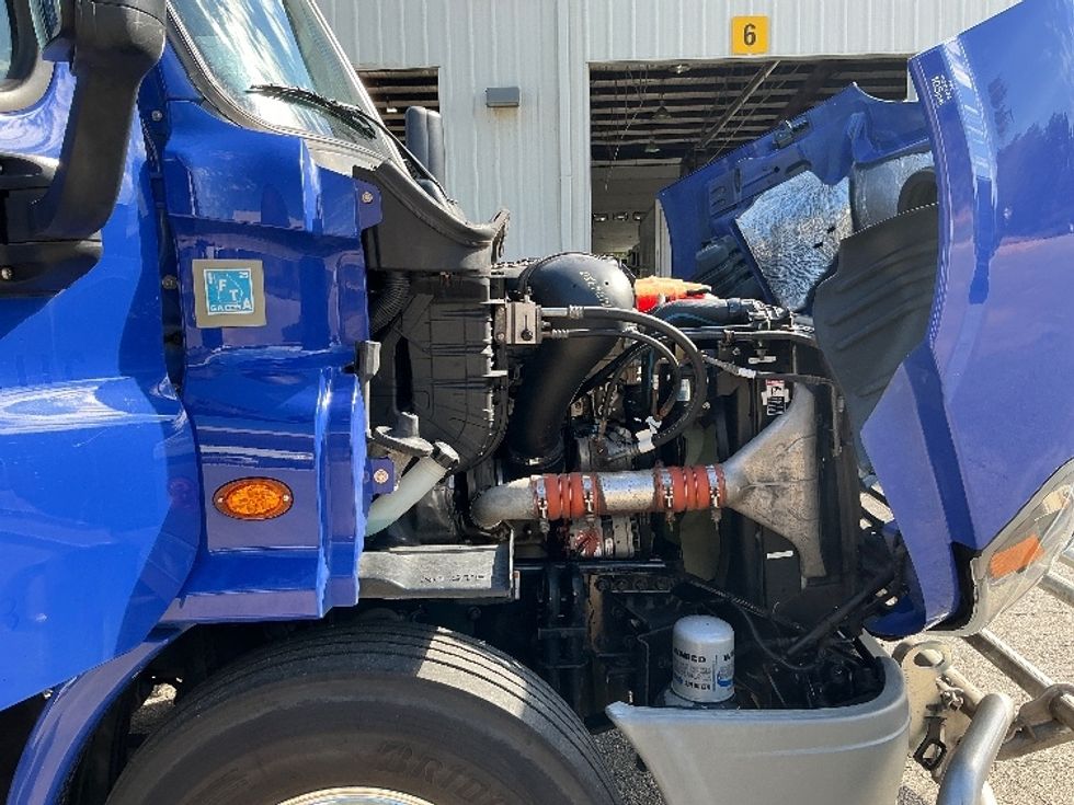 Day Cab Tractor-Heavy Duty Tractors-Freightliner-2020-Cascadia 11364ST-Prince George-VA-357,257\n\t\tmiles-$ 47,000 - Image 15