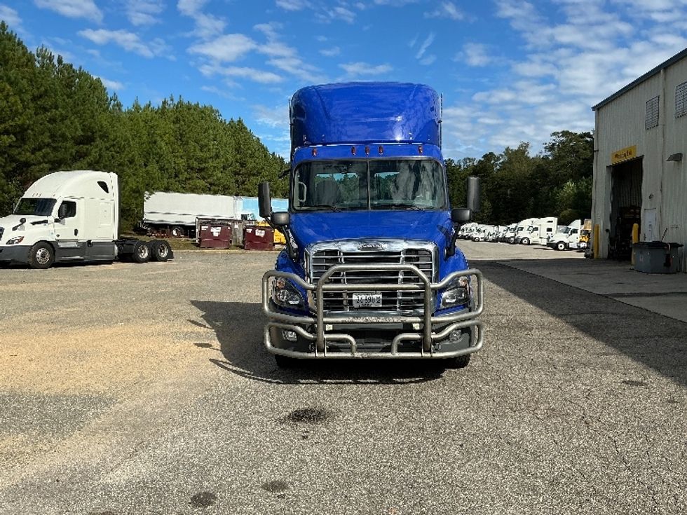 Day Cab Tractor-Heavy Duty Tractors-Freightliner-2020-Cascadia 11364ST-Prince George-VA-357,257\n\t\tmiles-$ 47,000 - Image 2