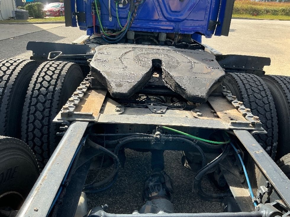 Day Cab Tractor-Heavy Duty Tractors-Freightliner-2020-Cascadia 11364ST-Prince George-VA-357,257\n\t\tmiles-$ 47,000 - Image 6