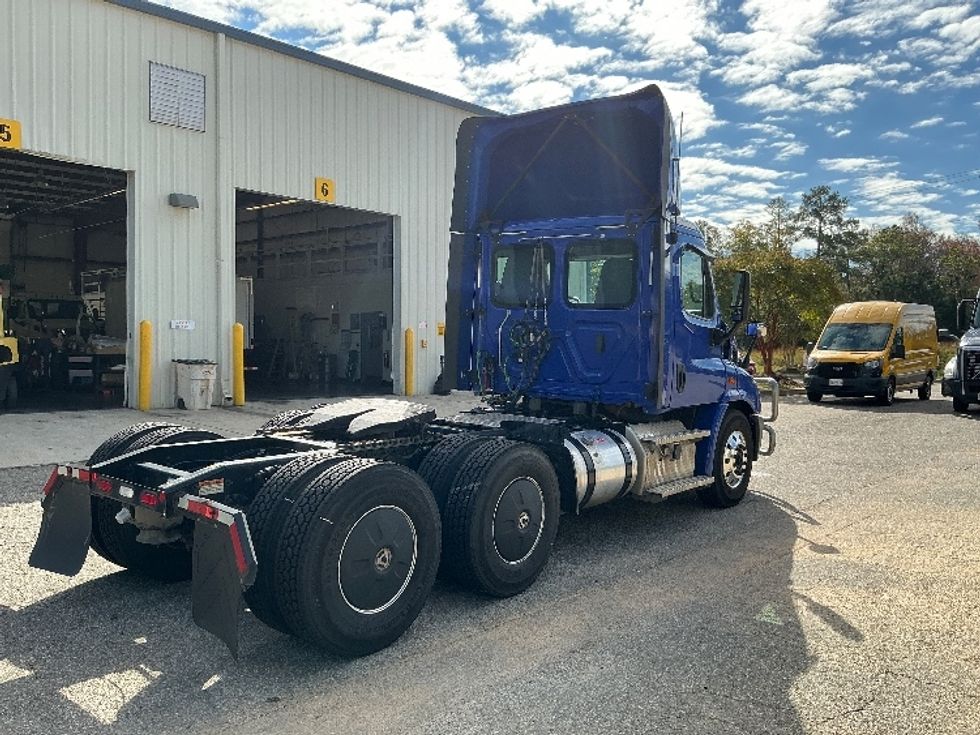 Day Cab Tractor-Heavy Duty Tractors-Freightliner-2020-Cascadia 11364ST-Prince George-VA-357,257\n\t\tmiles-$ 47,000 - Image 7