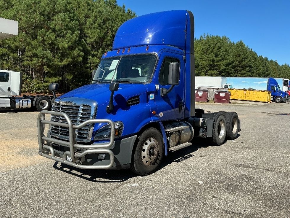 Day Cab Tractor-Heavy Duty Tractors-Freightliner-2020-Cascadia 11364ST-Prince George-VA-405,423\n\t\tmiles-$ 44,500 - Image 3