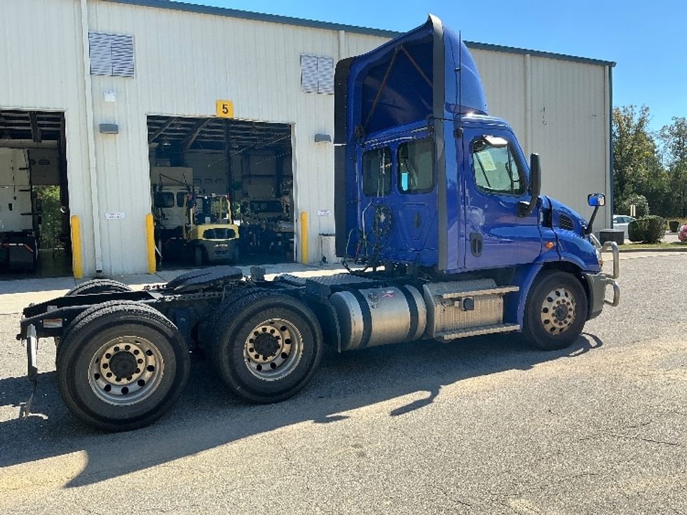 Day Cab Tractor-Heavy Duty Tractors-Freightliner-2020-Cascadia 11364ST-Prince George-VA-405,423\n\t\tmiles-$ 44,500 - Image 8