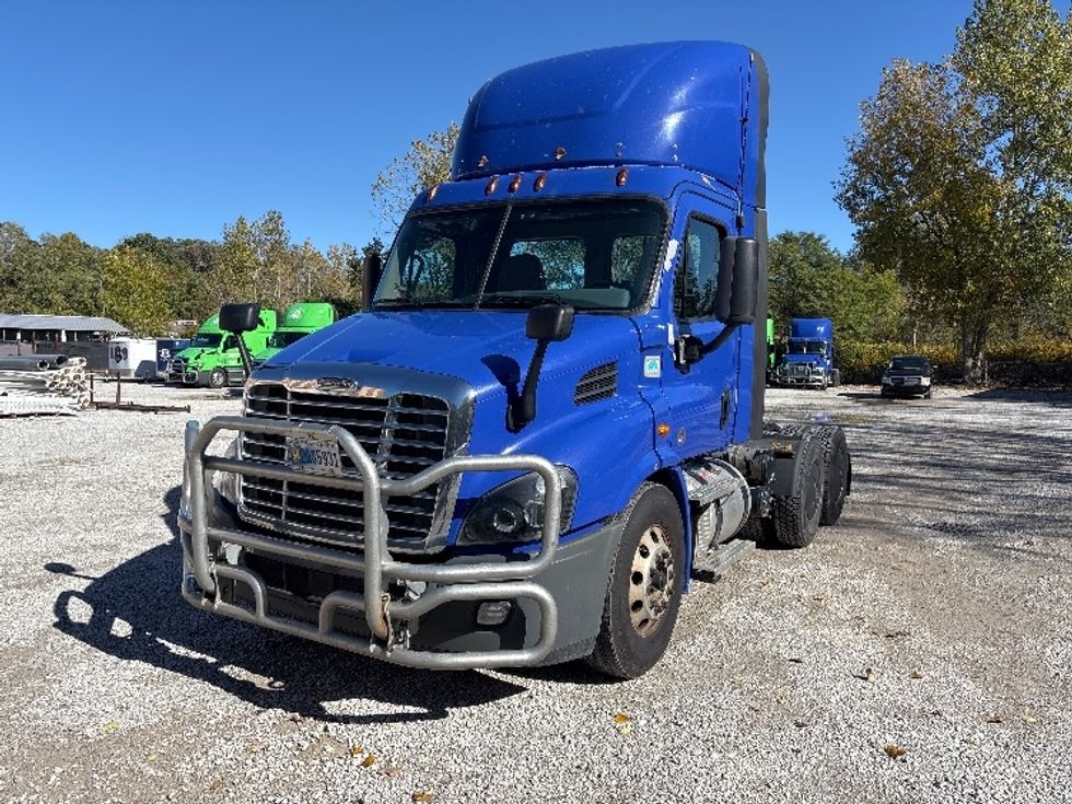 Day Cab Tractor-Heavy Duty Tractors-Freightliner-2020-Cascadia 11364ST-South Bend-IN-460,286\n\t\tmiles-$ 38,250 - Image 3