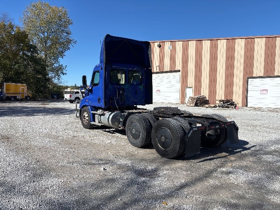 Day Cab Tractor-Heavy Duty Tractors-Freightliner-2020-Cascadia 11364ST-South Bend-IN-460,286\n\t\tmiles-$ 38,250 - Image 5