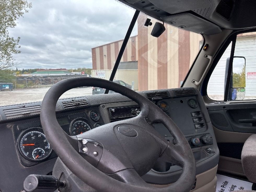 Day Cab Tractor-Heavy Duty Tractors-Freightliner-2020-Cascadia 11364ST-South Bend-IN-472,324\n\t\tmiles-$ 37,250 - Image 10