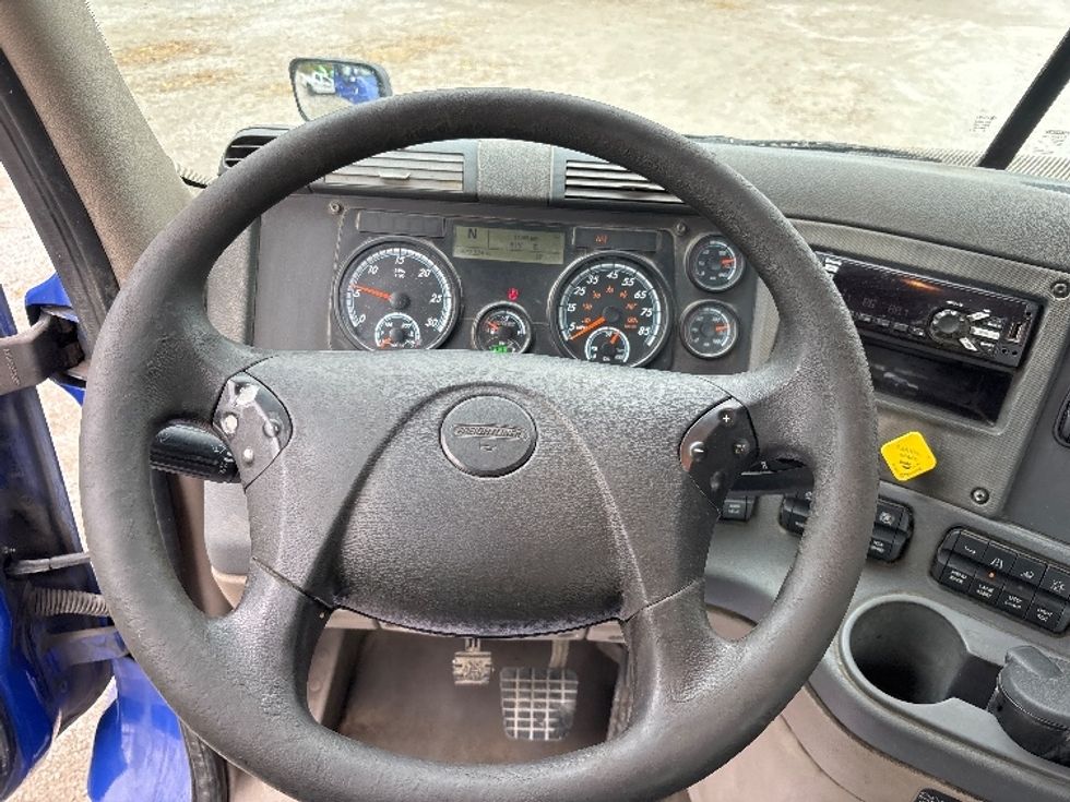 Day Cab Tractor-Heavy Duty Tractors-Freightliner-2020-Cascadia 11364ST-South Bend-IN-472,324\n\t\tmiles-$ 37,250 - Image 11