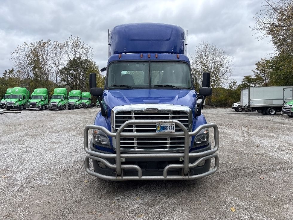 Day Cab Tractor-Heavy Duty Tractors-Freightliner-2020-Cascadia 11364ST-South Bend-IN-472,324\n\t\tmiles-$ 37,250 - Image 2