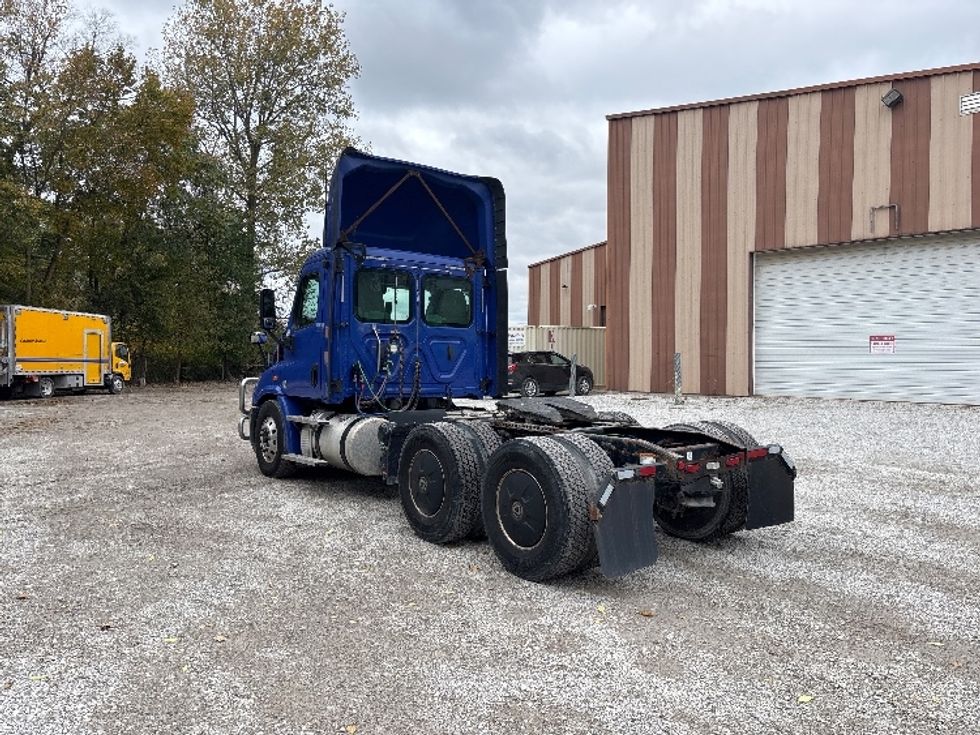 Day Cab Tractor-Heavy Duty Tractors-Freightliner-2020-Cascadia 11364ST-South Bend-IN-472,324\n\t\tmiles-$ 37,250 - Image 5