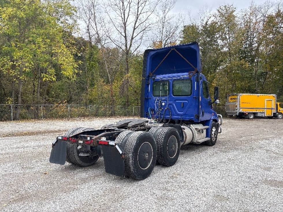 Day Cab Tractor-Heavy Duty Tractors-Freightliner-2020-Cascadia 11364ST-South Bend-IN-472,324\n\t\tmiles-$ 37,250 - Image 7