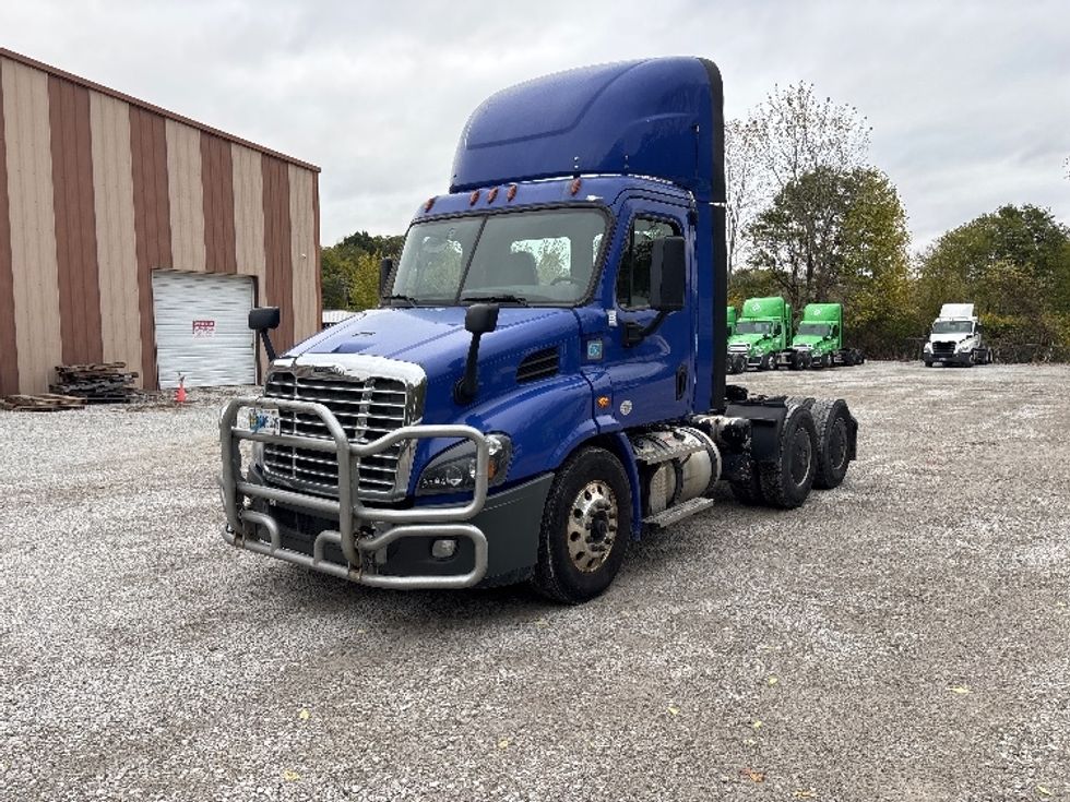 Day Cab Tractor-Heavy Duty Tractors-Freightliner-2020-Cascadia 11364ST-South Bend-IN-540,489\n\t\tmiles-$ 31,500 - Image 3