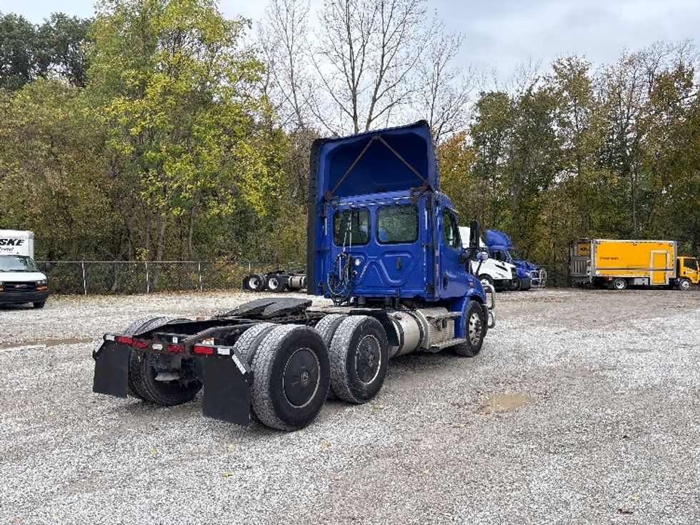 Day Cab Tractor-Heavy Duty Tractors-Freightliner-2020-Cascadia 11364ST-South Bend-IN-540,489\n\t\tmiles-$ 31,500 - Image 7