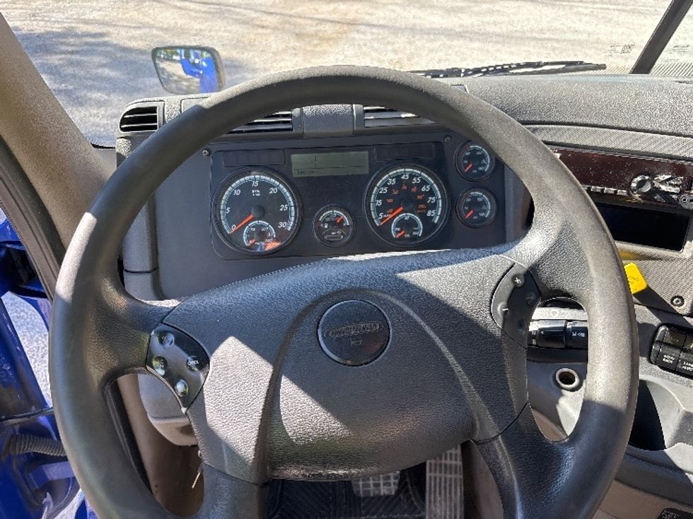 Day Cab Tractor-Heavy Duty Tractors-Freightliner-2020-Cascadia 11364ST-South Bend-IN-546,730\n\t\tmiles-$ 31,000 - Image 11