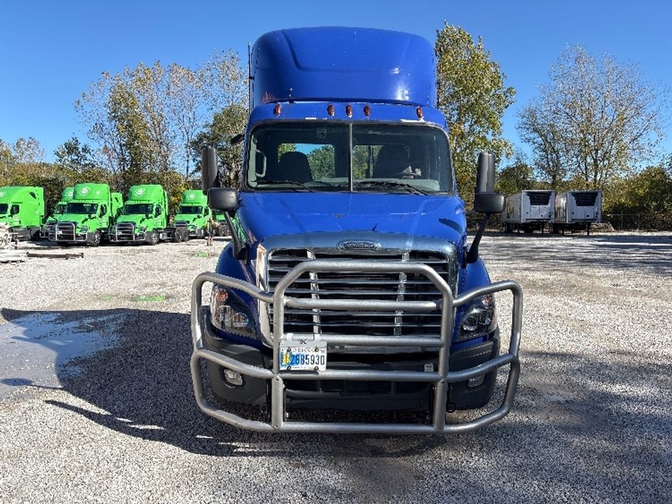 Day Cab Tractor-Heavy Duty Tractors-Freightliner-2020-Cascadia 11364ST-South Bend-IN-546,730\n\t\tmiles-$ 31,000 - Image 2