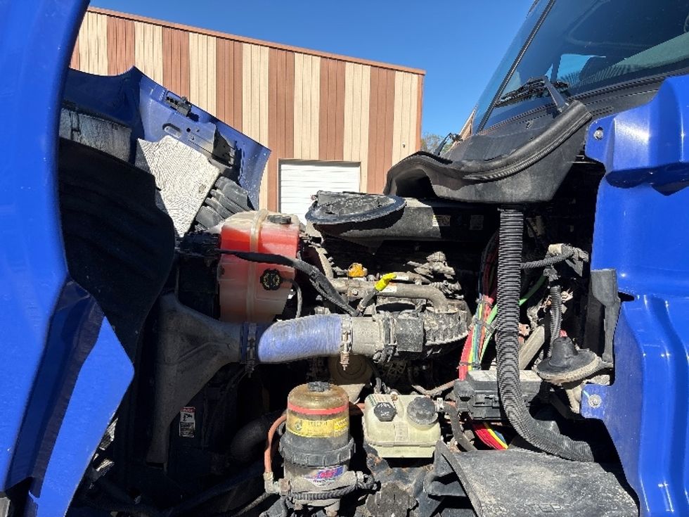 Day Cab Tractor-Heavy Duty Tractors-Freightliner-2020-Cascadia 11364ST-South Bend-IN-575,615\n\t\tmiles-$ 28,500 - Image 16