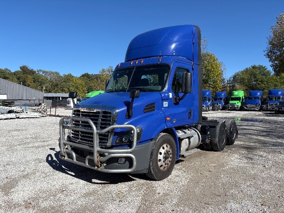 Day Cab Tractor-Heavy Duty Tractors-Freightliner-2020-Cascadia 11364ST-South Bend-IN-575,615\n\t\tmiles-$ 28,500 - Image 3
