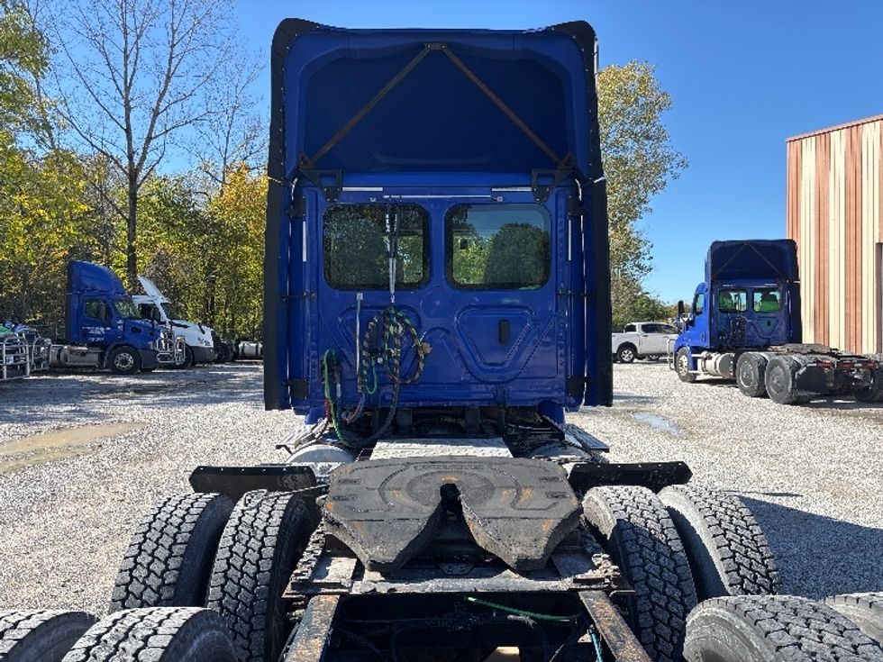 Day Cab Tractor-Heavy Duty Tractors-Freightliner-2020-Cascadia 11364ST-South Bend-IN-575,615\n\t\tmiles-$ 28,500 - Image 6