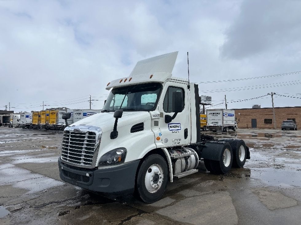 Day Cab Tractor-Heavy Duty Tractors-Freightliner-2020-Cascadia 11364ST-Sturtevant-WI-375,851\n\t\tmiles-$ 41,750 - Image 3