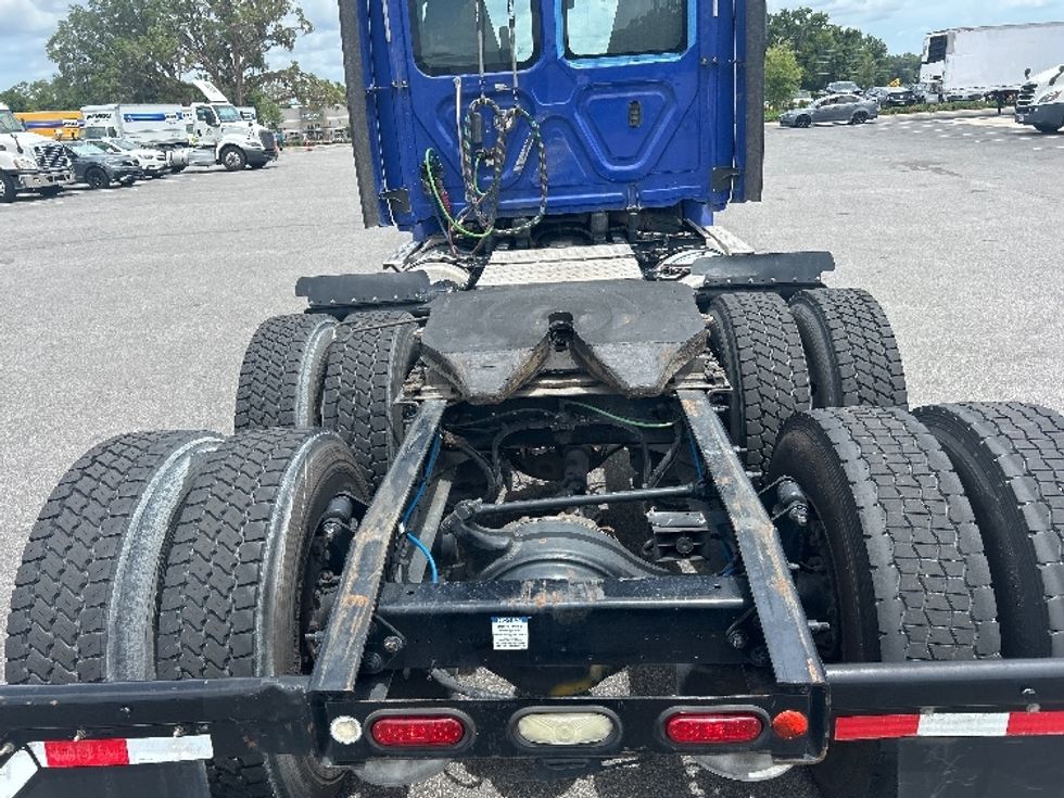 Day Cab Tractor-Heavy Duty Tractors-Freightliner-2020-Cascadia 11364ST-Tampa-FL-411,512\n\t\tmiles-$ 42,250 - Image 6