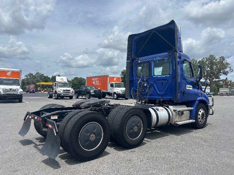 Day Cab Tractor-Heavy Duty Tractors-Freightliner-2020-Cascadia 11364ST-Tampa-FL-411,512\n\t\tmiles-$ 42,250 - Image 7