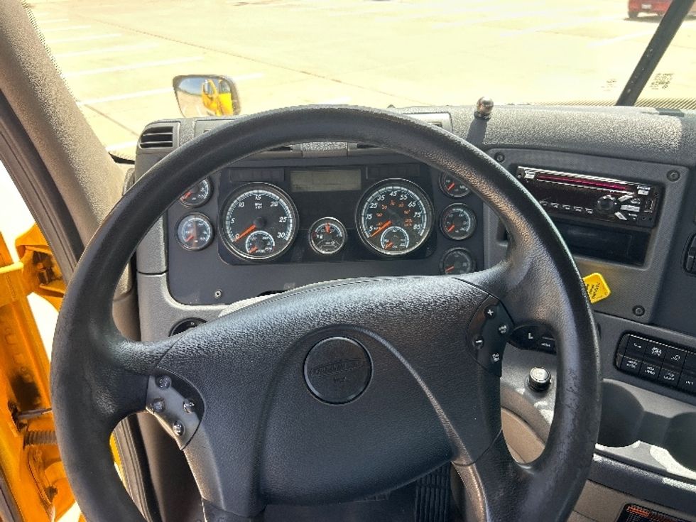 Day Cab Tractor-Heavy Duty Tractors-Freightliner-2020-Cascadia 11364ST-Terrell-TX-392,646\n\t\tmiles-$ 39,250 - Image 11