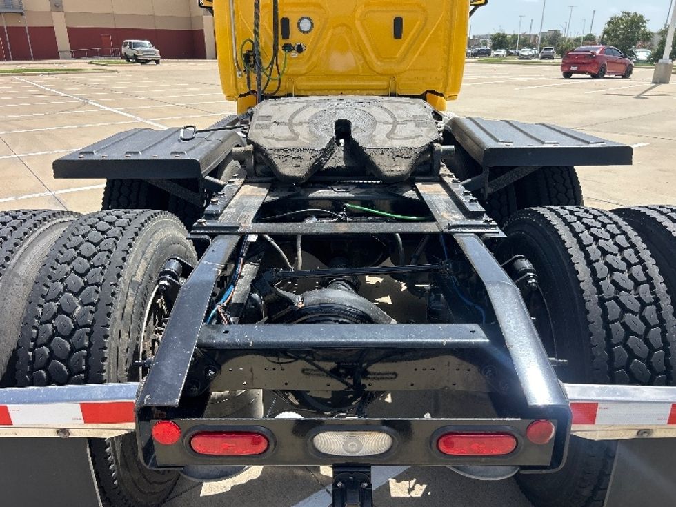 Day Cab Tractor-Heavy Duty Tractors-Freightliner-2020-Cascadia 11364ST-Terrell-TX-392,646\n\t\tmiles-$ 39,250 - Image 6