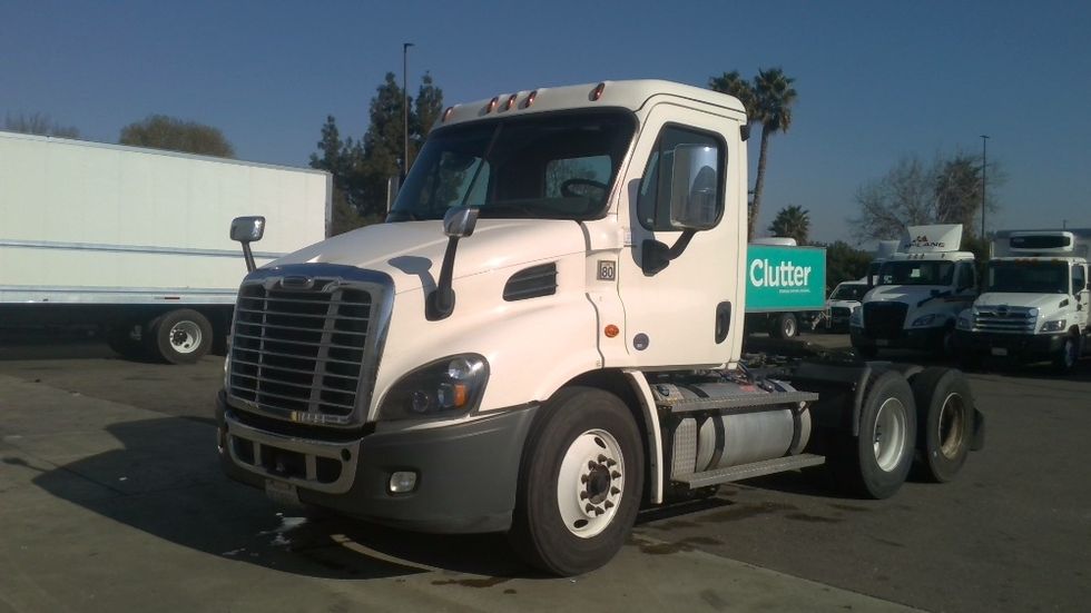 Day Cab Tractor-Heavy Duty Tractors-Freightliner-2020-Cascadia 11364ST-Tracy-CA-308,384\n\t\tmiles-$ 44,000 - Image 3