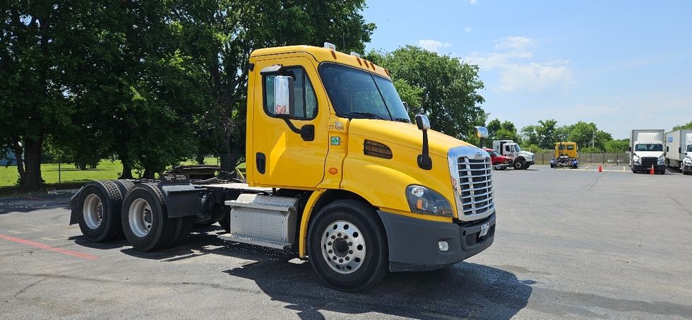 Day Cab Tractor-Heavy Duty Tractors-Freightliner-2020-Cascadia 11364ST-Tulsa-OK-305,437\n\t\tmiles-$ 45,250 - Image 1
