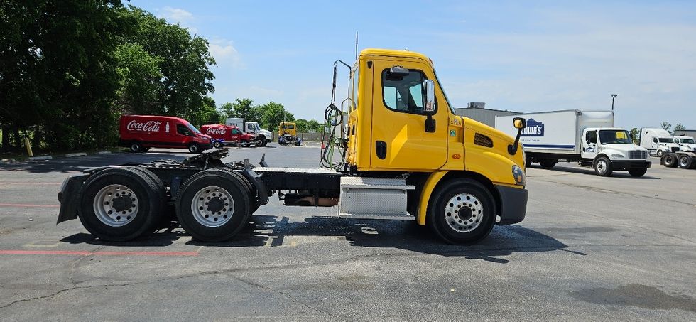 Day Cab Tractor-Heavy Duty Tractors-Freightliner-2020-Cascadia 11364ST-Tulsa-OK-305,437\n\t\tmiles-$ 45,250 - Image 8