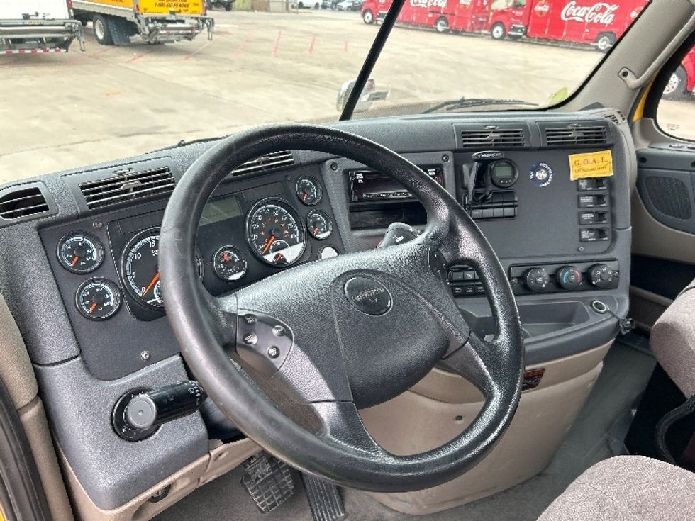 Day Cab Tractor-Heavy Duty Tractors-Freightliner-2020-Cascadia 11364ST-Tulsa-OK-494,623\n\t\tmiles-$ 31,250 - Image 10
