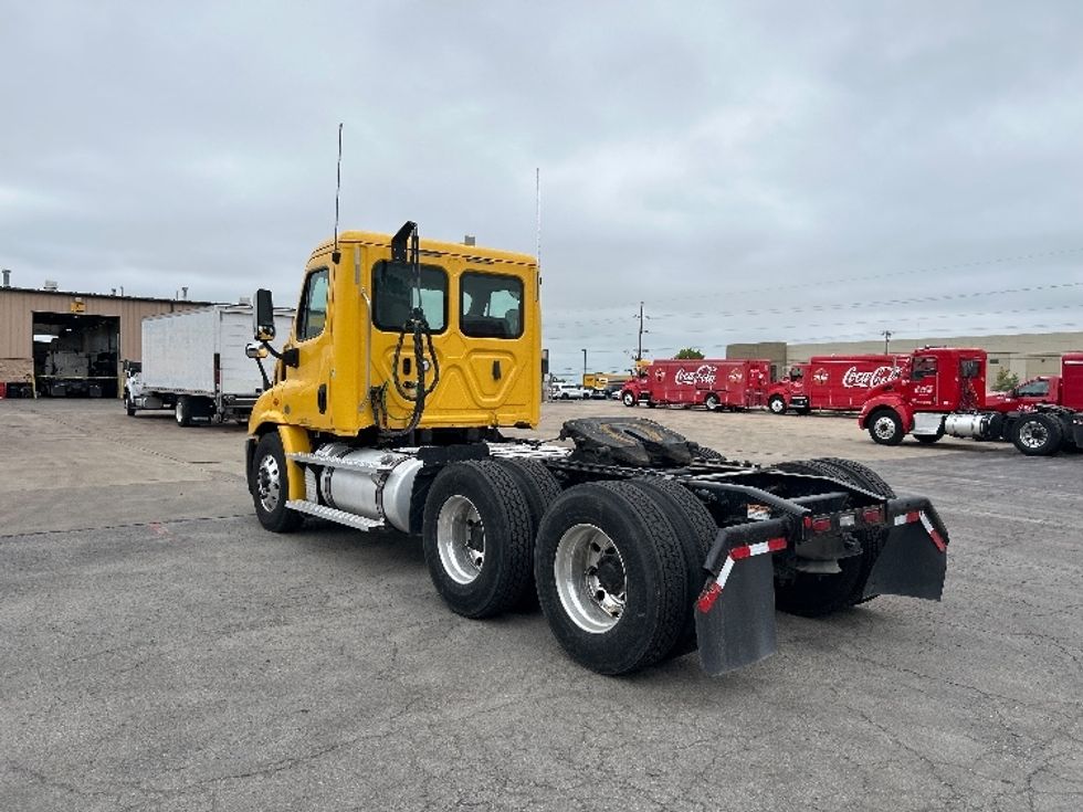 Day Cab Tractor-Heavy Duty Tractors-Freightliner-2020-Cascadia 11364ST-Tulsa-OK-494,623\n\t\tmiles-$ 31,250 - Image 5