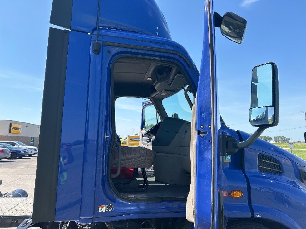 Day Cab Tractor-Heavy Duty Tractors-Freightliner-2020-Cascadia 11364ST-Wichita-KS-424,836\n\t\tmiles-$ 48,250 - Image 12