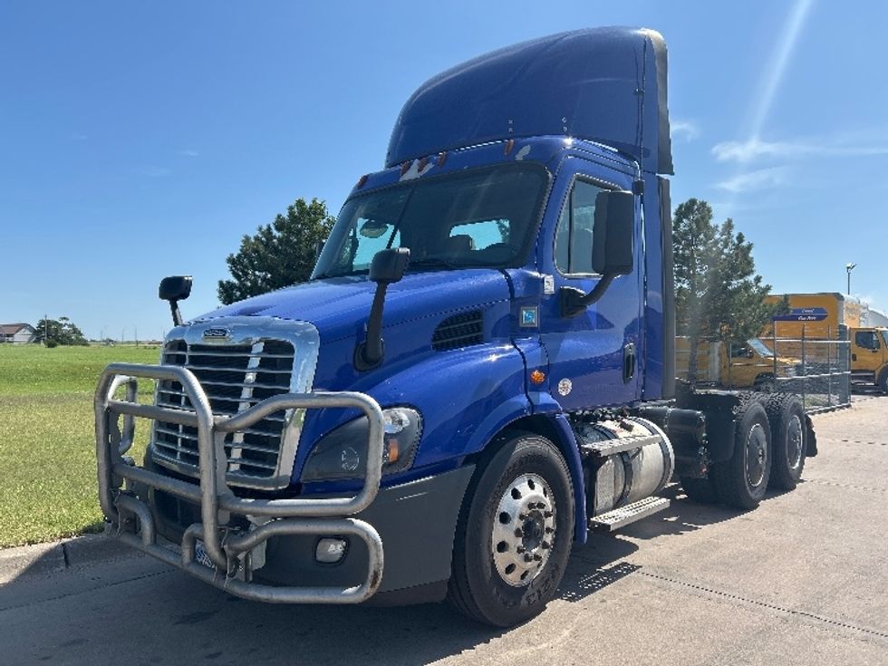 Day Cab Tractor-Heavy Duty Tractors-Freightliner-2020-Cascadia 11364ST-Wichita-KS-424,836\n\t\tmiles-$ 48,250 - Image 3