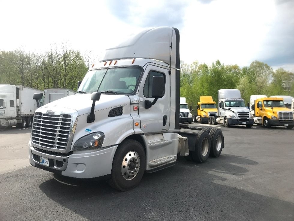 Day Cab Tractor-Heavy Duty Tractors-Freightliner-2020-Cascadia 11364ST-Wilkes Barre-PA-475,438\n\t\tmiles-$ 48,000 - Image 3