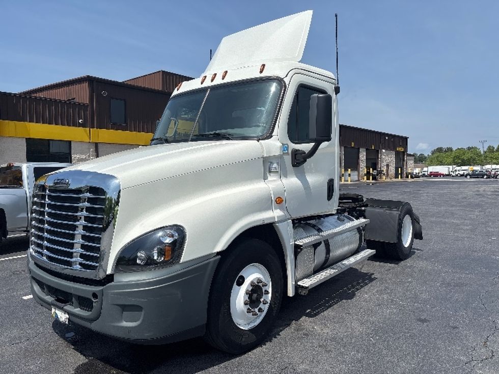 Day Cab Tractor-Heavy Duty Tractors-Freightliner-2020-Cascadia 12542ST-Atlanta-GA-456,204\n\t\tmiles-$ 34,000 - Image 3