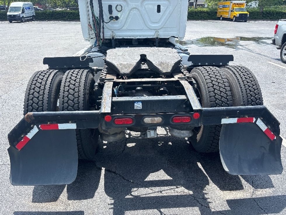 Day Cab Tractor-Heavy Duty Tractors-Freightliner-2020-Cascadia 12542ST-Atlanta-GA-456,204\n\t\tmiles-$ 34,000 - Image 6
