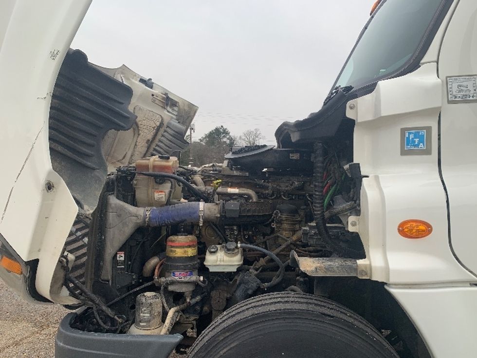 Day Cab Tractor-Heavy Duty Tractors-Freightliner-2020-Cascadia 12542ST-Belden-MS-576,432\n\t\tmiles-$ 21,250 - Image 16