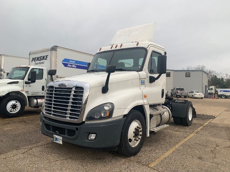 Day Cab Tractor-Heavy Duty Tractors-Freightliner-2020-Cascadia 12542ST-Belden-MS-576,432\n\t\tmiles-$ 21,250 - Image 3